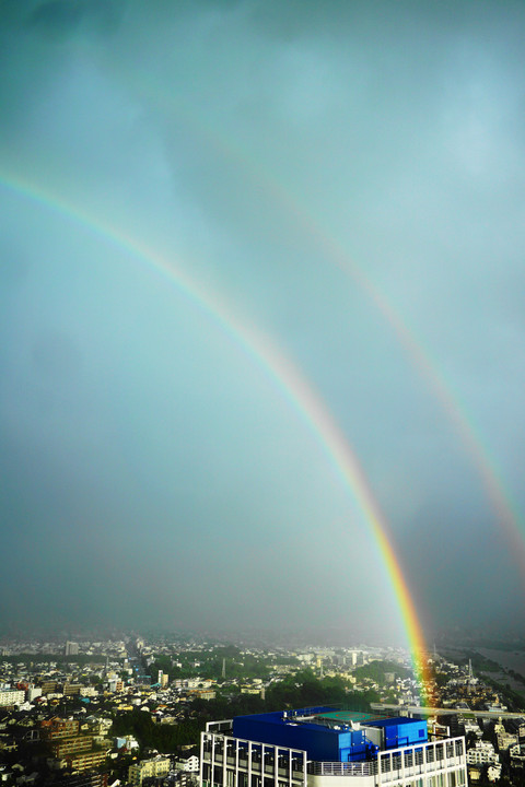 多摩川にかかる二重の虹