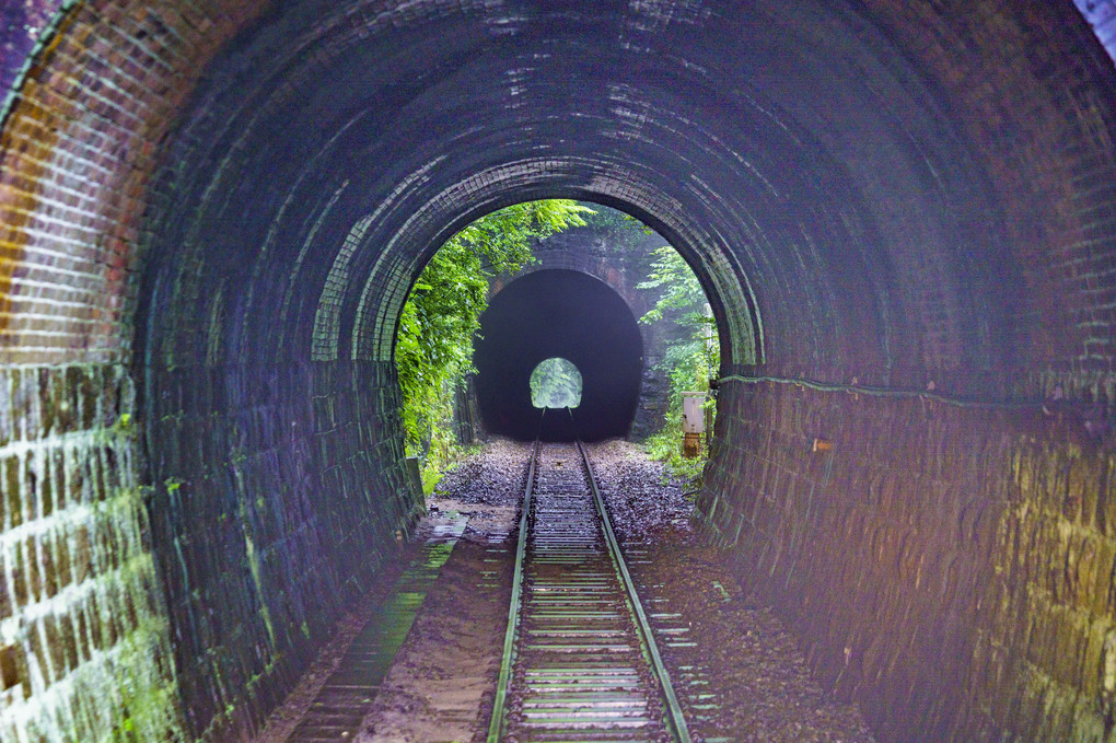 トンネルの向こうもトンネル