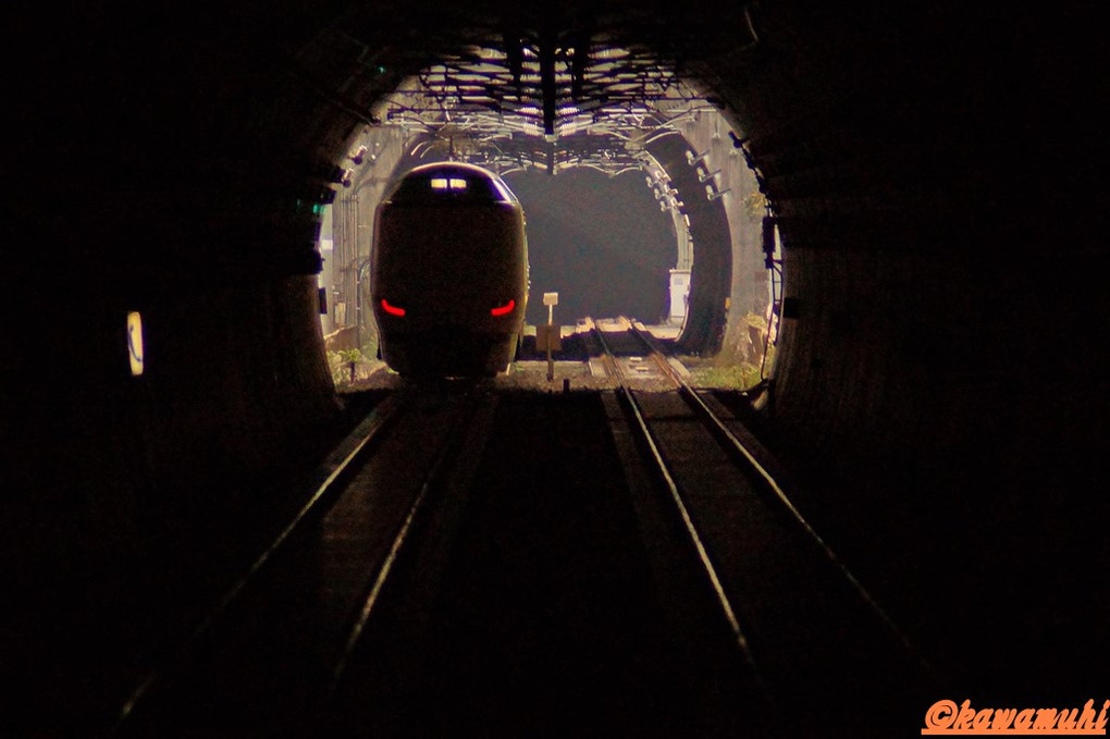 トンネルの向こう側