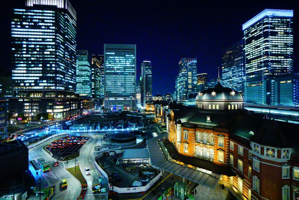 輝く東京駅