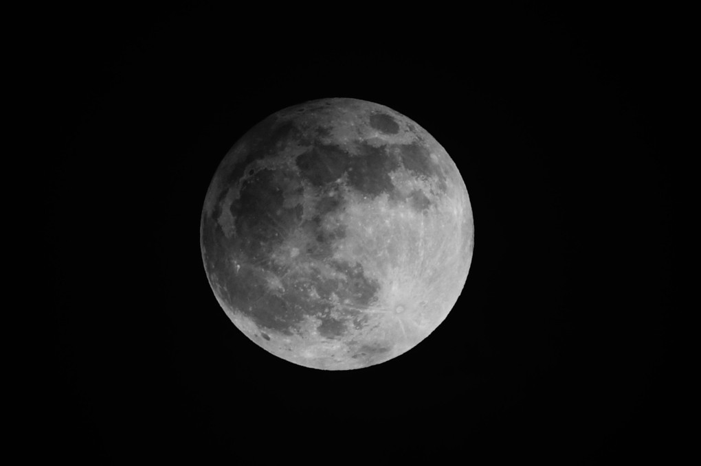 ✨  半影月食  ✨ 18:42