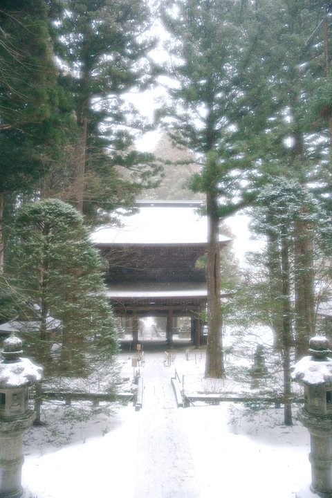 雪の光前寺