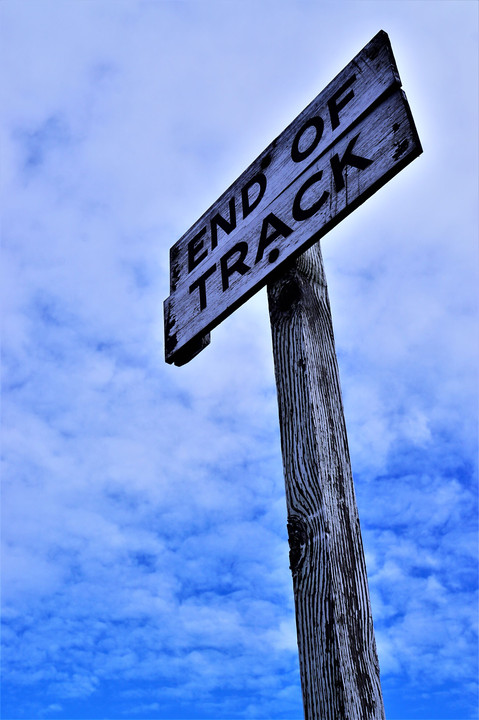 END OF TRACK