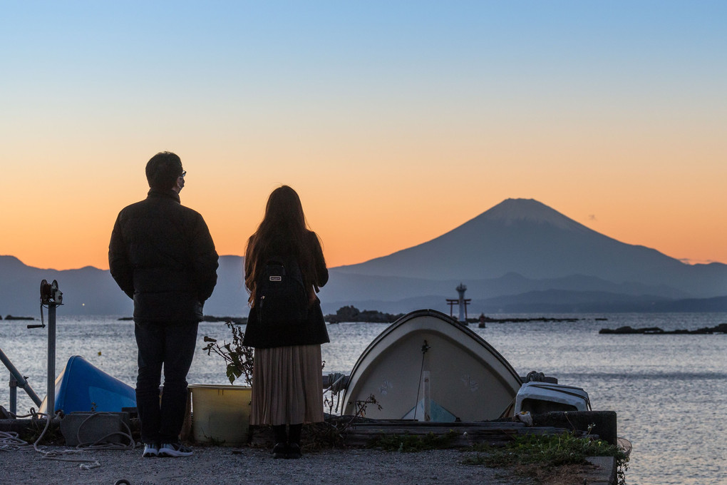 葉山で富士山を見た二人