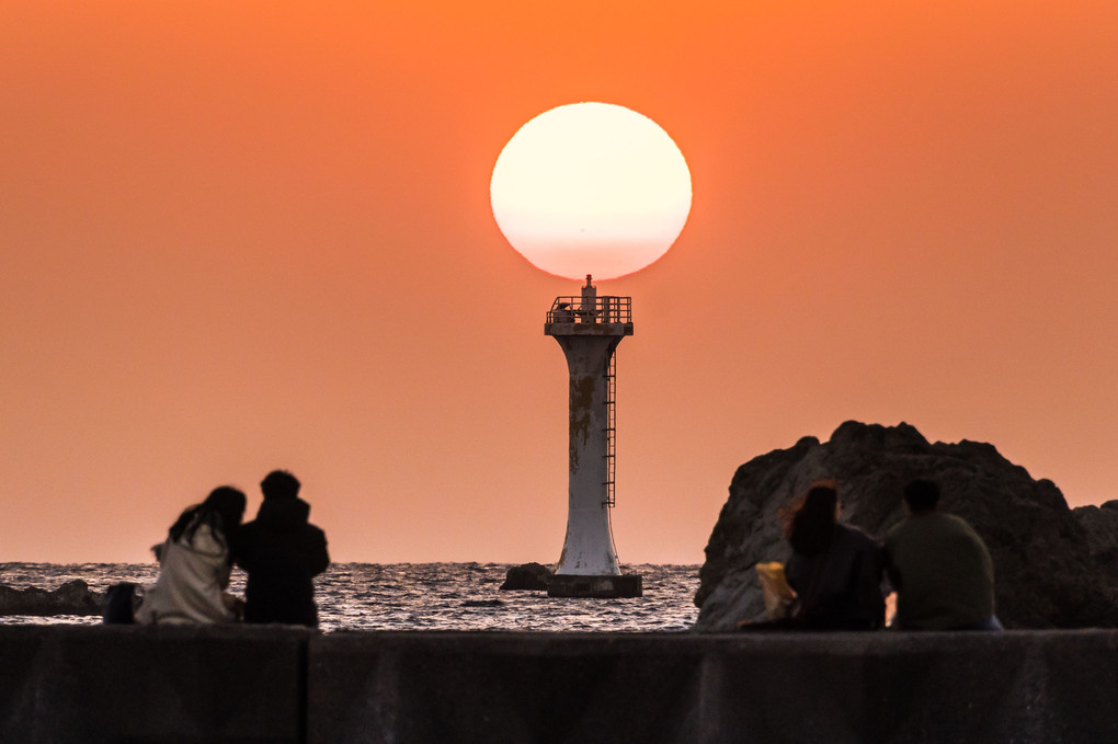 裕次郎灯台に日が沈む
