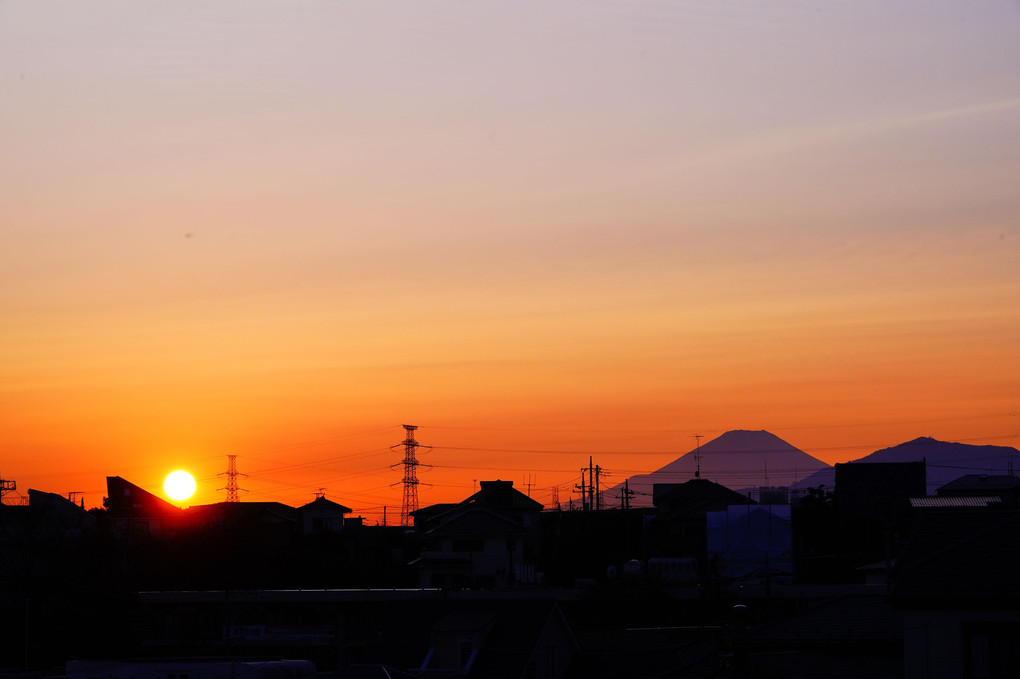 本夕　我が町内からの　富士山と落陽