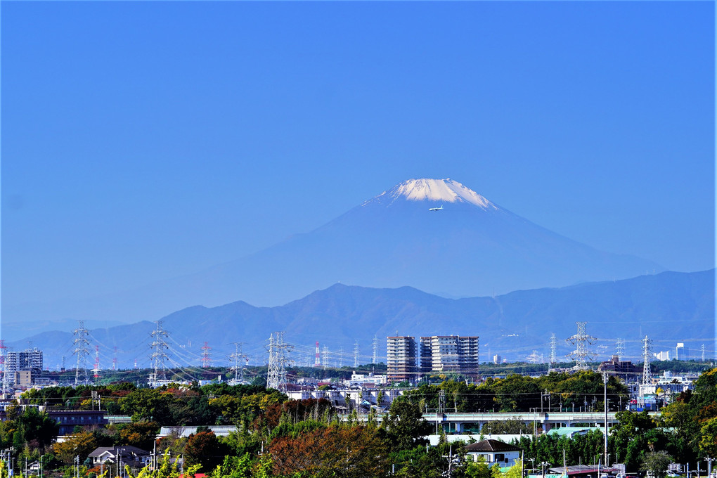 今日の富士山　快晴なれど　靄多し