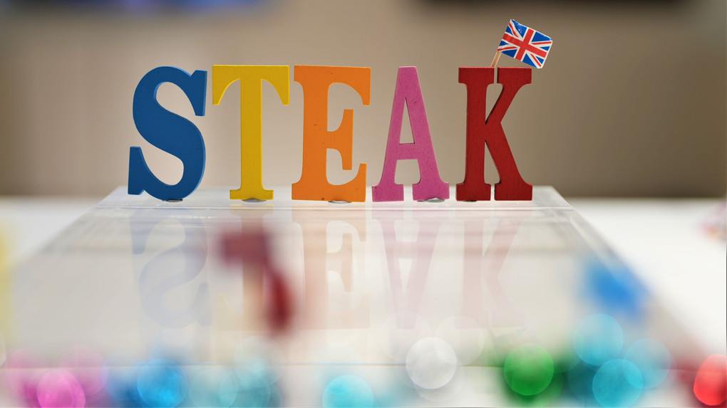 イギリスのステーキ　美味しいかな ♬
