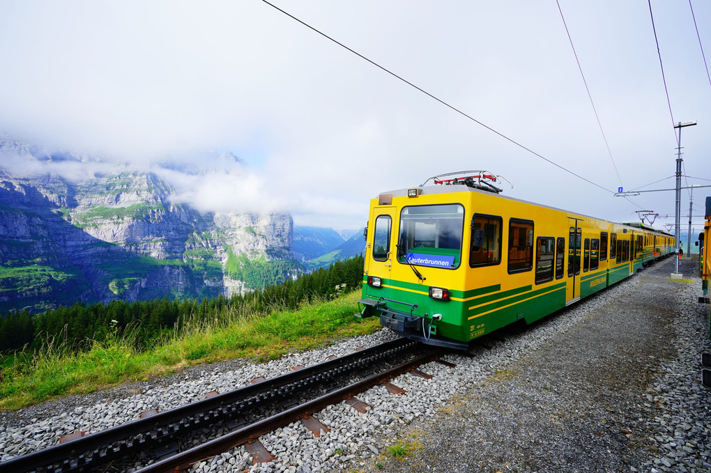 スイス絶景鉄道③【ユングフラウ鉄道】高原とアイガー，メンヒ，ユングフラウ展望の旅 ♬