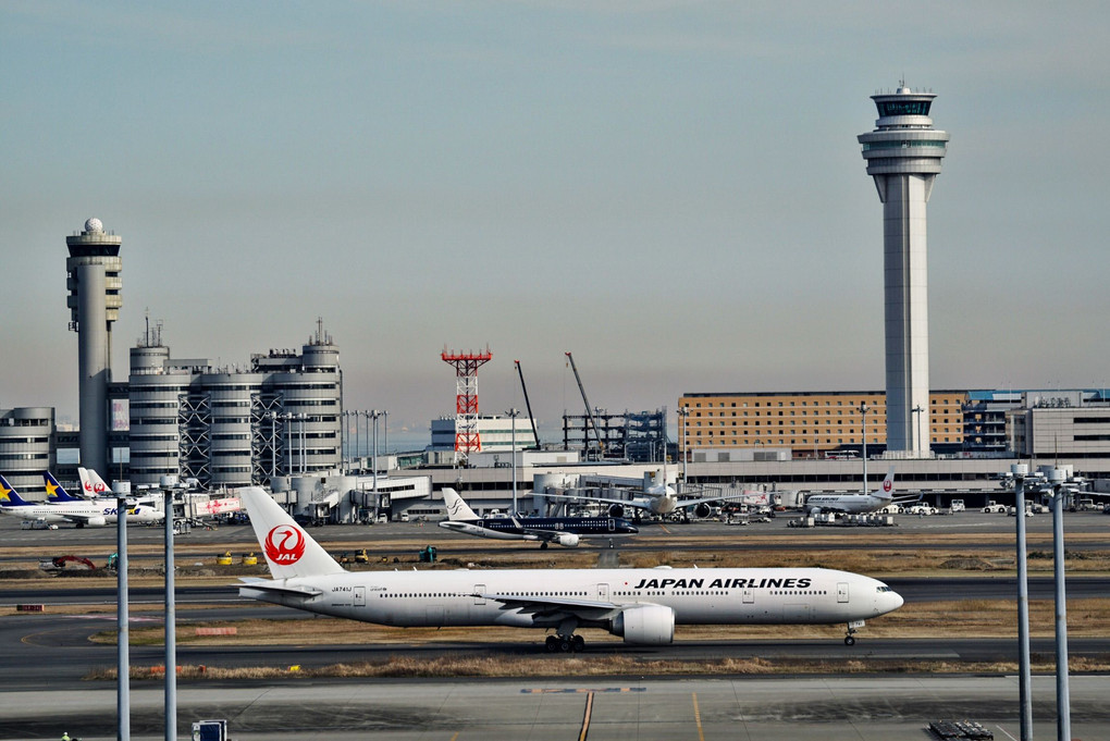 JAL777-300  羽田空港