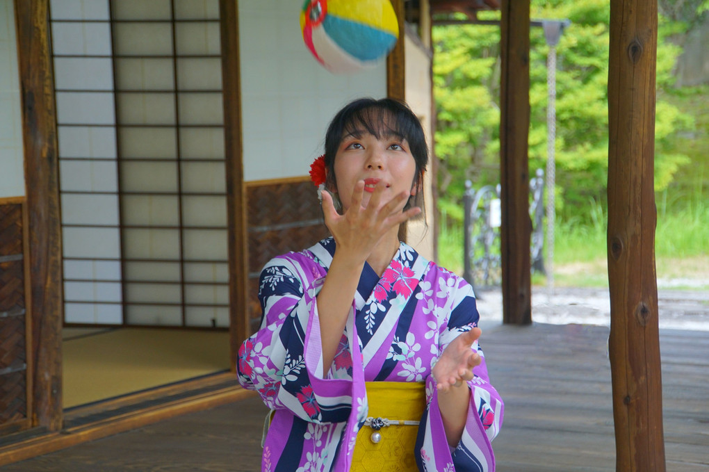 京都 国立博物館の茶室（堪庵）でポートレート