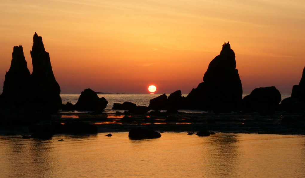 橋杭岩　だるま太陽☀見えましたぁ＼(^0^)／