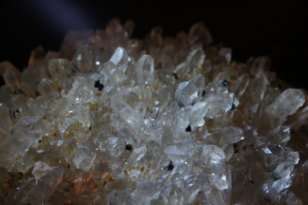 日本の鉱山でとれた水晶