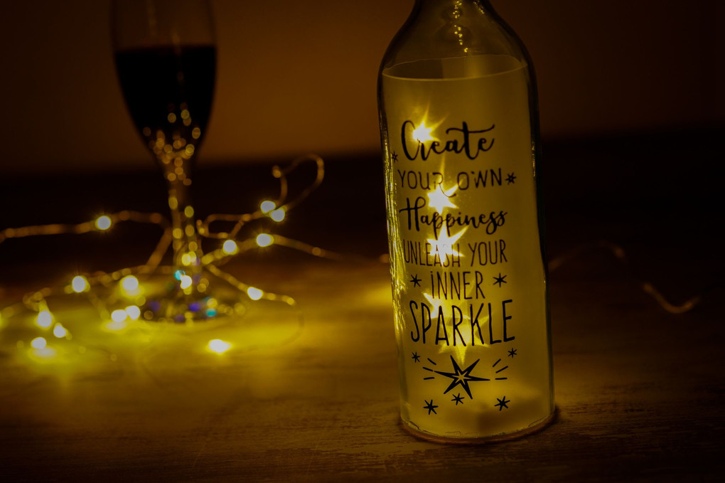 光ボトルと赤ワインで聖なる夜を祝う