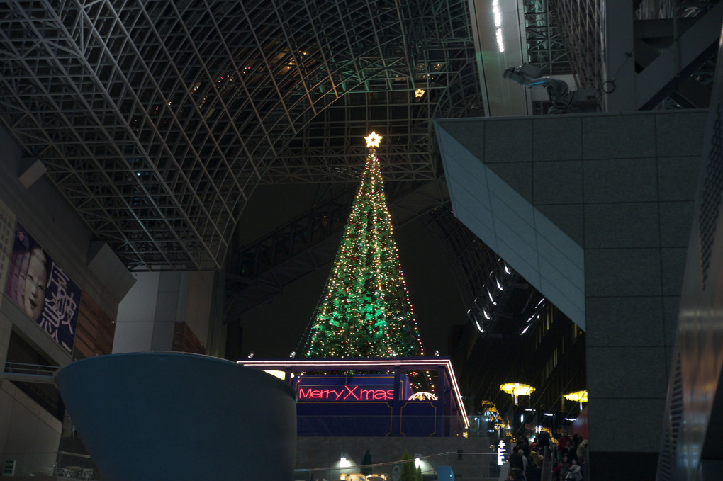 JR京都駅のクリスマスツリー