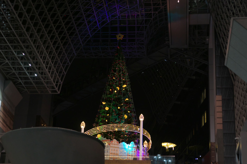 JR京都駅のクリスマスツリー