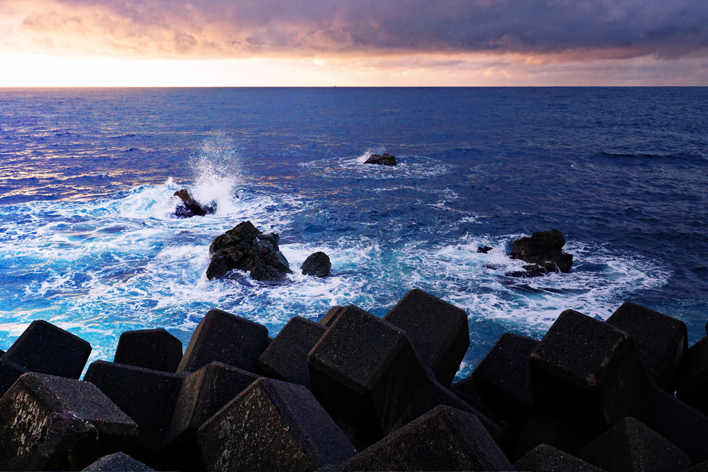 冬の海の情景