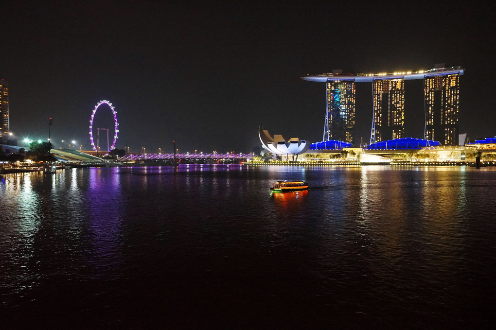 シンガポール　マリーナ地区夜景