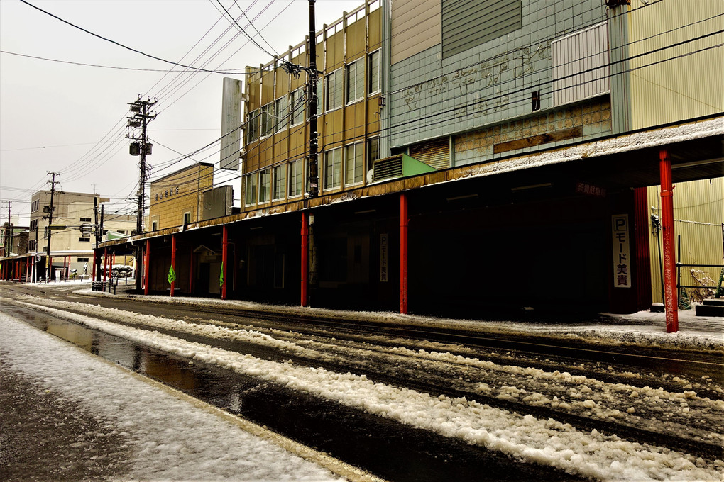 旧札幌通り　春の雪