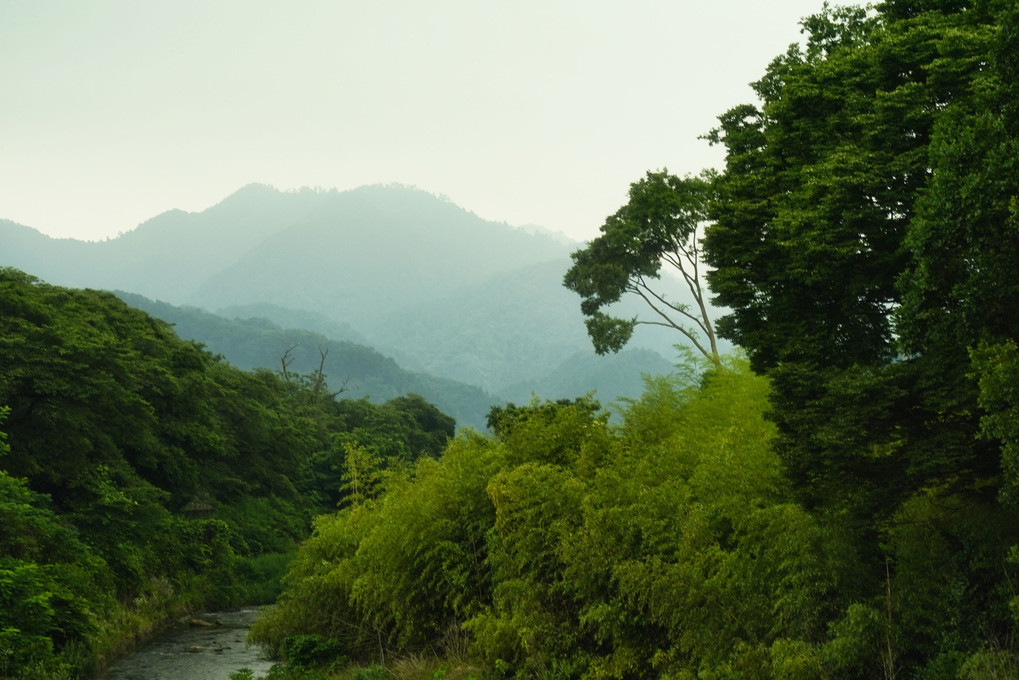 川のある風景