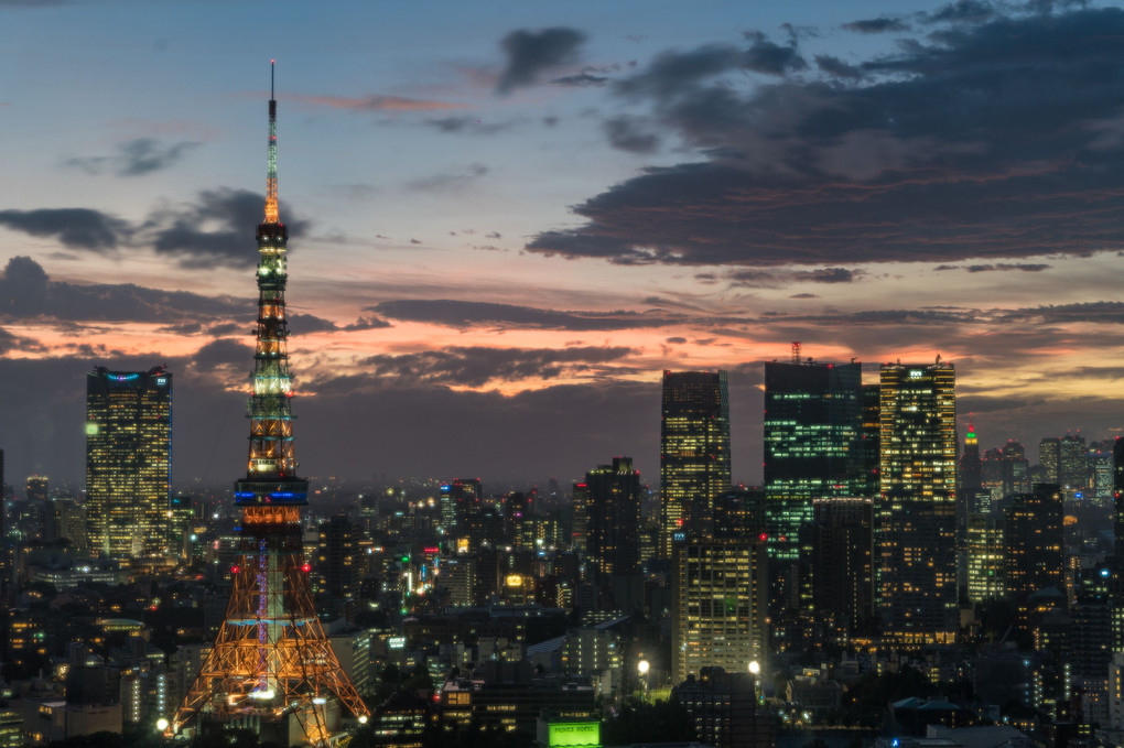 東京の夕暮れ時