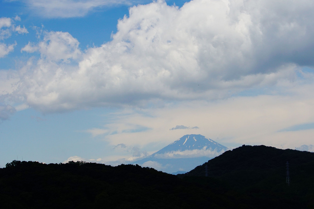 梅雨時の富士山