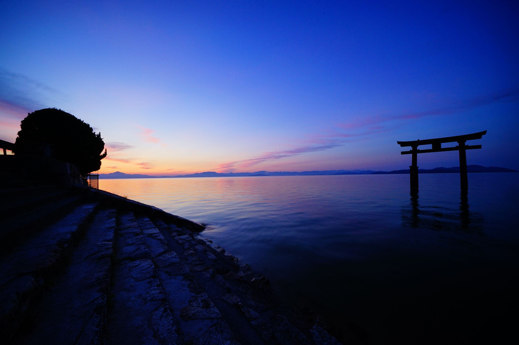琵琶湖薄明