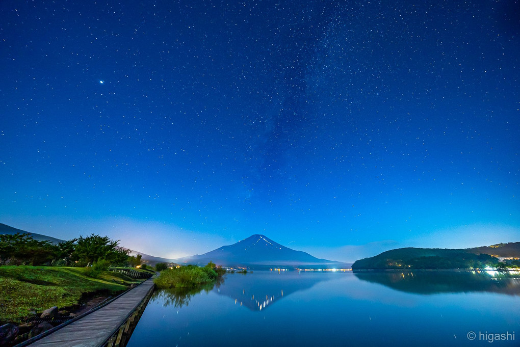 夜の夏富士