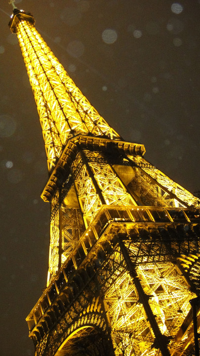 Rainy La tour Eiffel