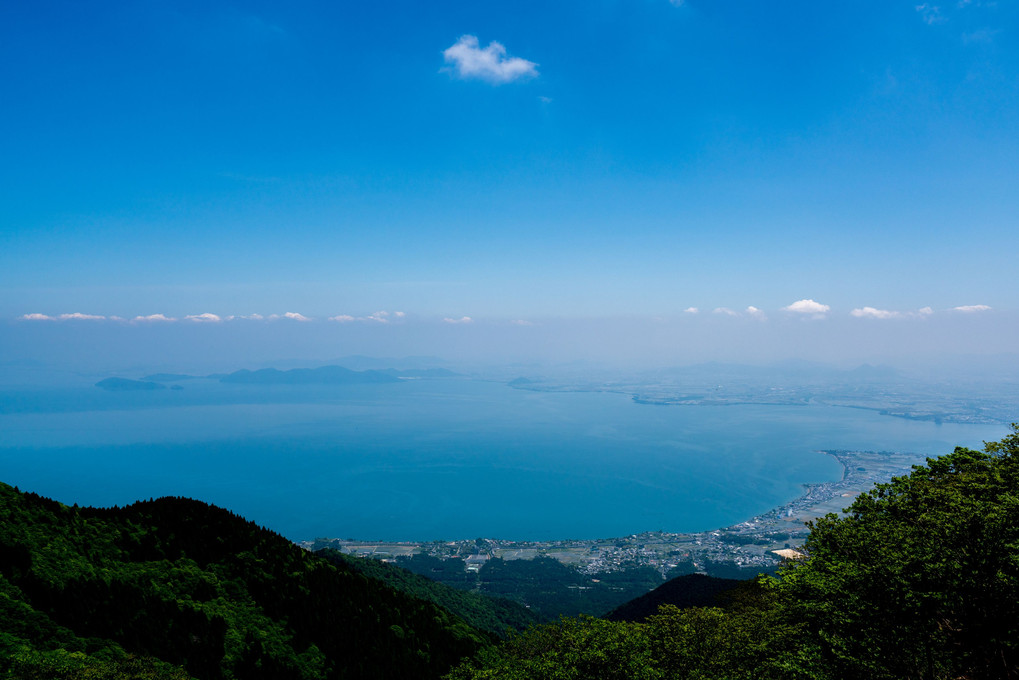 琵琶湖南部を望む