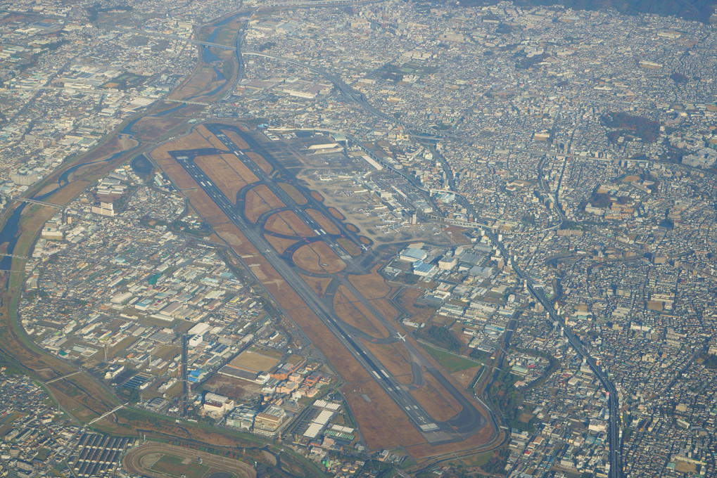 機窓からの伊丹空港