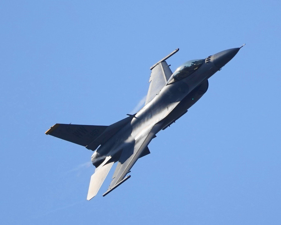 三沢基地　F-16 デモフライト訓練　
