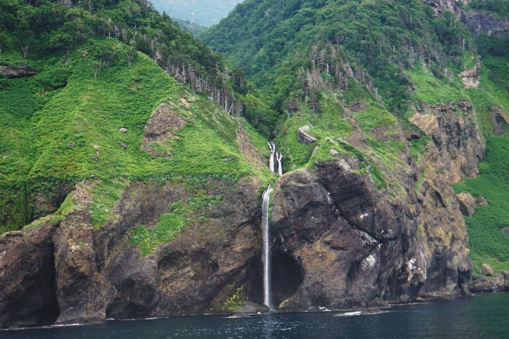 知床半島の滝