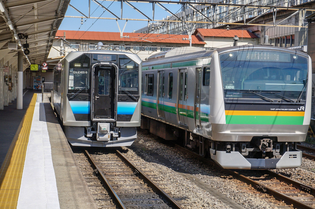 八高線珍客GV-E400系（秋田車）と高崎線E233系