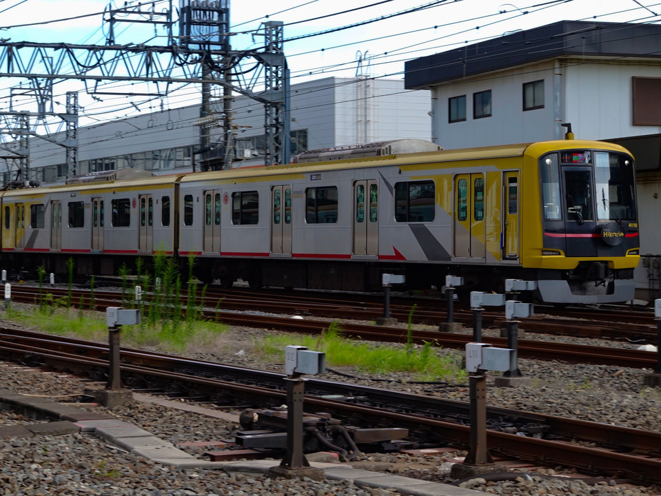 東急のラッピングトレイン5050系4000番台「Shibuya Hikarie号」
