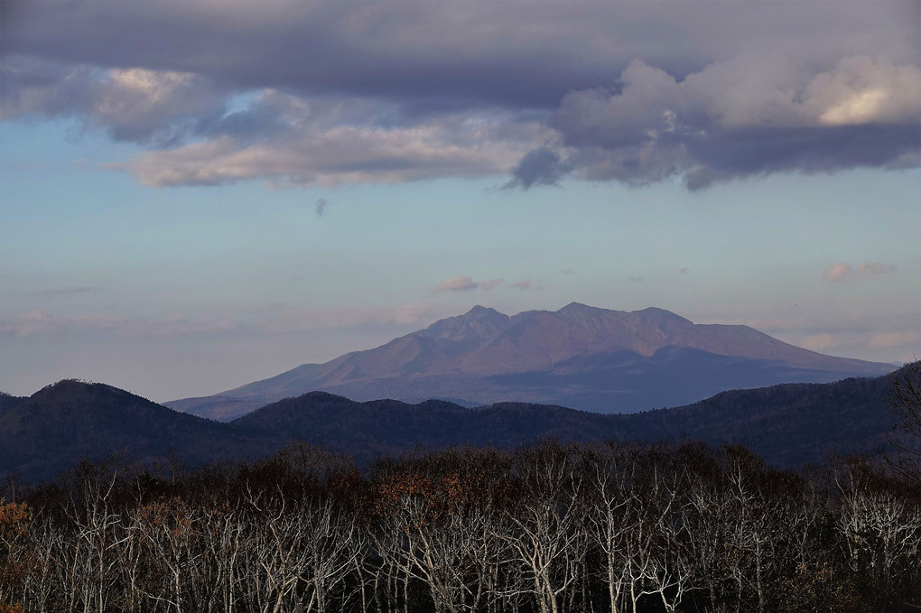 晩秋の斜里岳