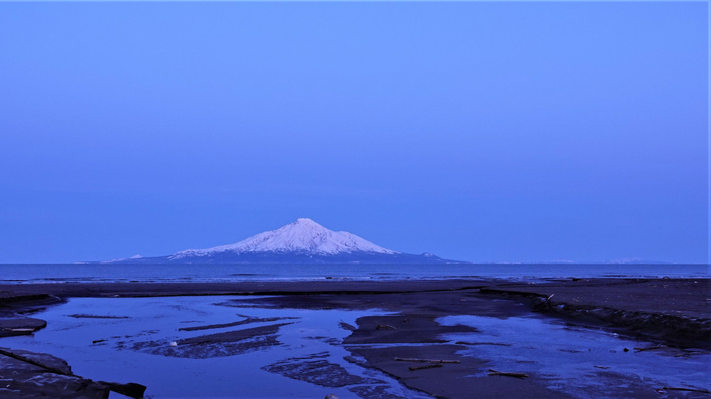 未明の白富士から赤富士へ