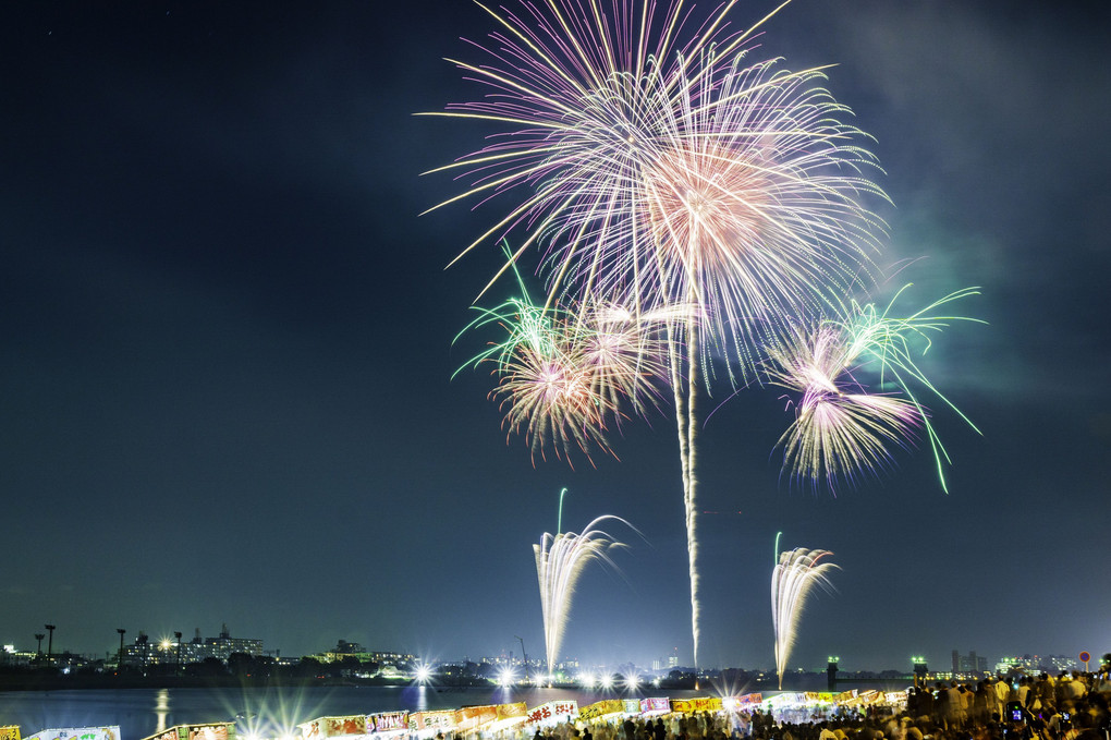 映画の町調布花火大会２０１８（多摩川河川敷にて）