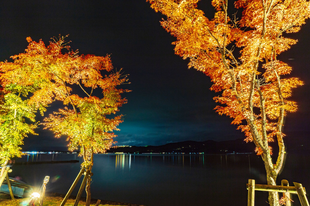 山中湖夕焼けの渚・紅葉祭りライトアップ