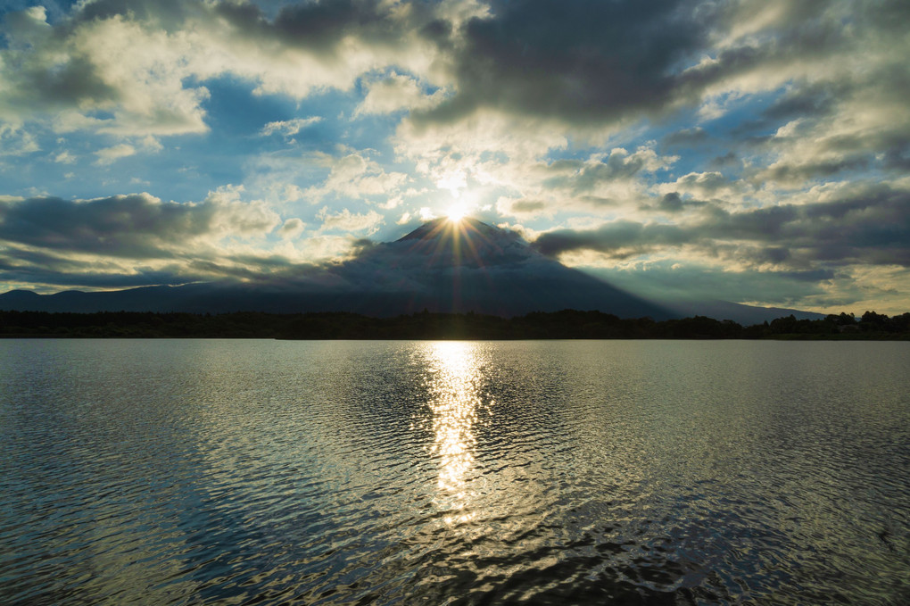 diamond Fuji Lake Tanuki