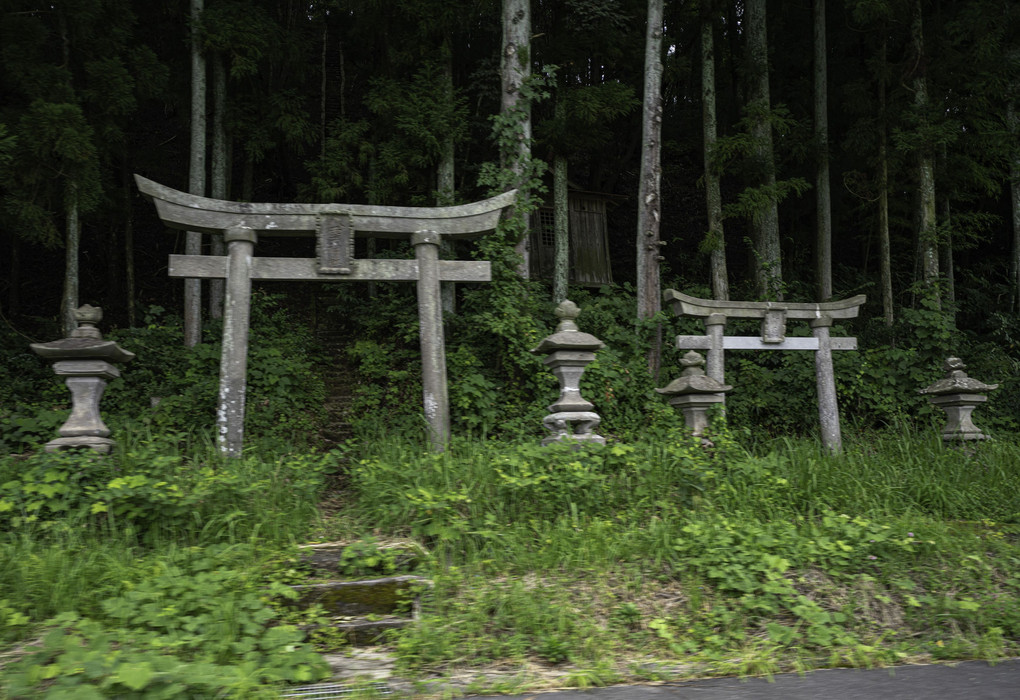 大小二つの鳥居