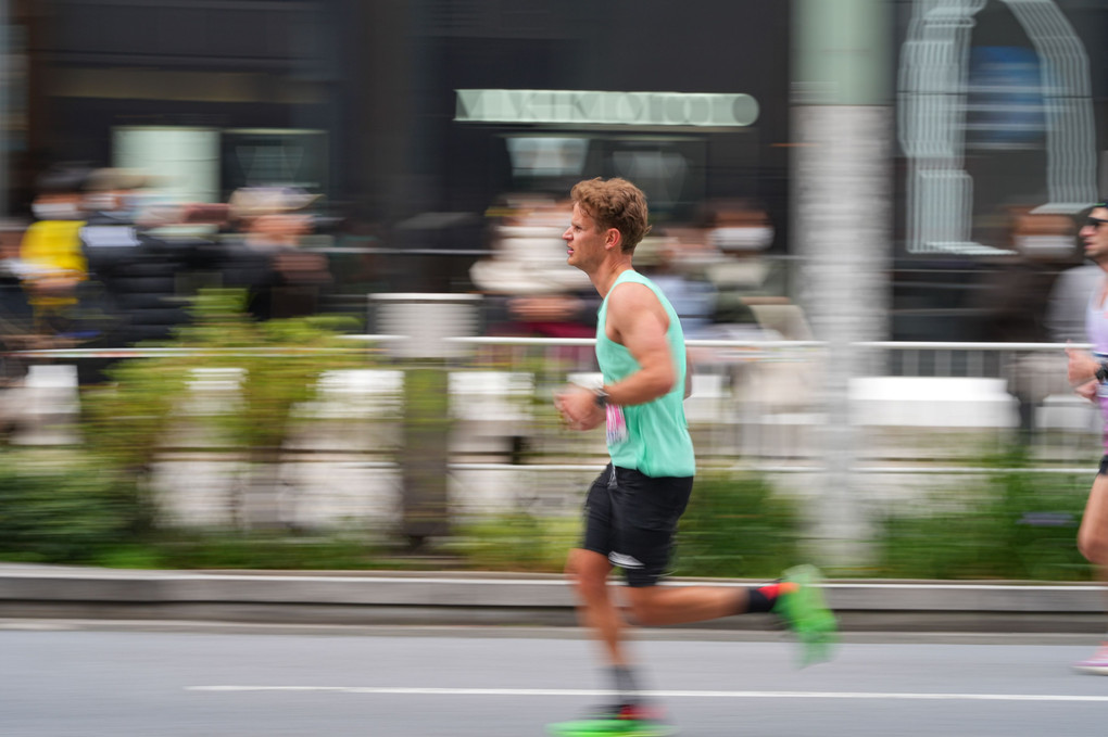 東京マラソンを流し撮りで撮る