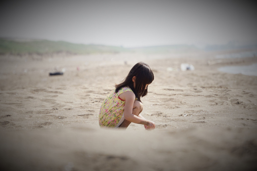 海辺の女の子
