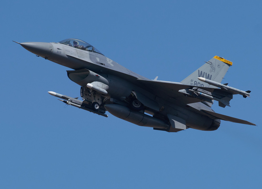 3月末の三沢基地より - F-16CJ, Samurais
