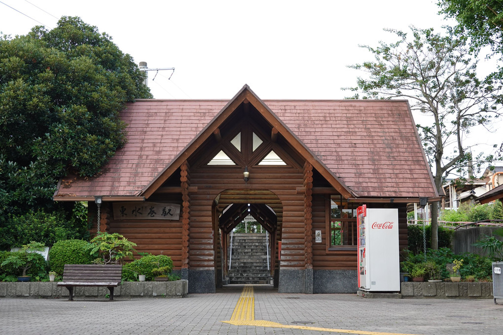 洒落た無人駅