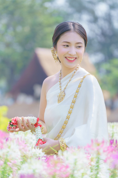 タイの民族衣装は綺麗ですよね