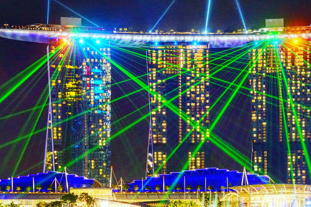 シンガポール　マリーナベイ　SPECTRA 光と水のシンフォニー