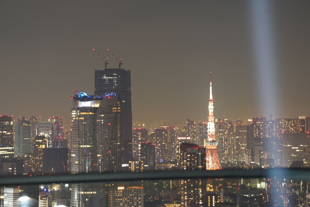 渋谷スカイで月と夜景を撮る
