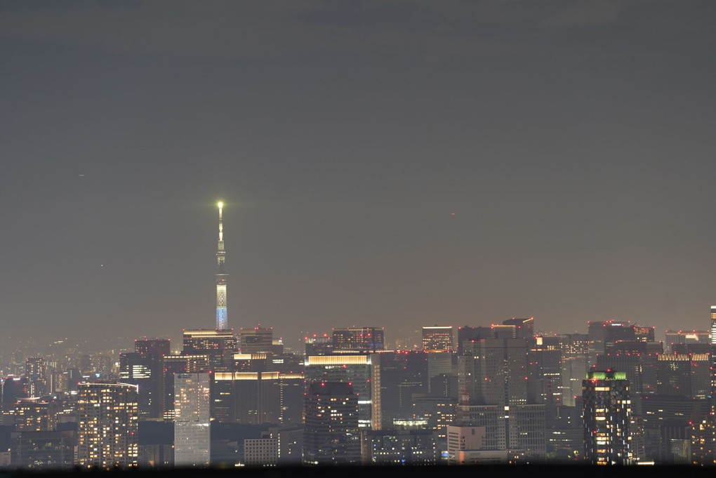 渋谷スカイで月と夜景を撮る