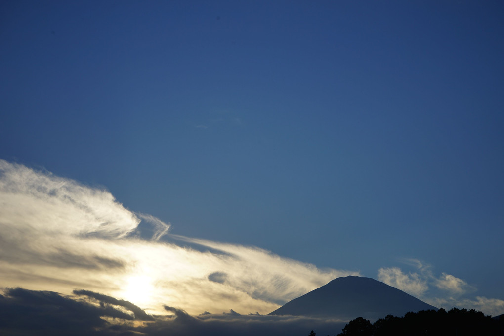 レースを見守る富士山
